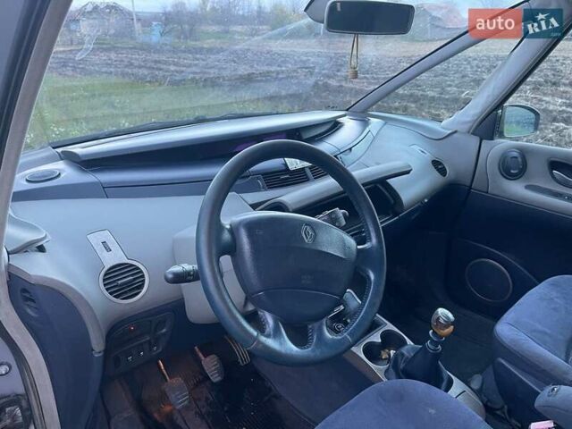 Серый Рено Эспейс, объемом двигателя 2.2 л и пробегом 212 тыс. км за 3800 $, фото 13 на Automoto.ua