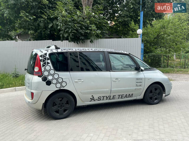 Серый Рено Эспейс, объемом двигателя 2.2 л и пробегом 248 тыс. км за 2400 $, фото 1 на Automoto.ua