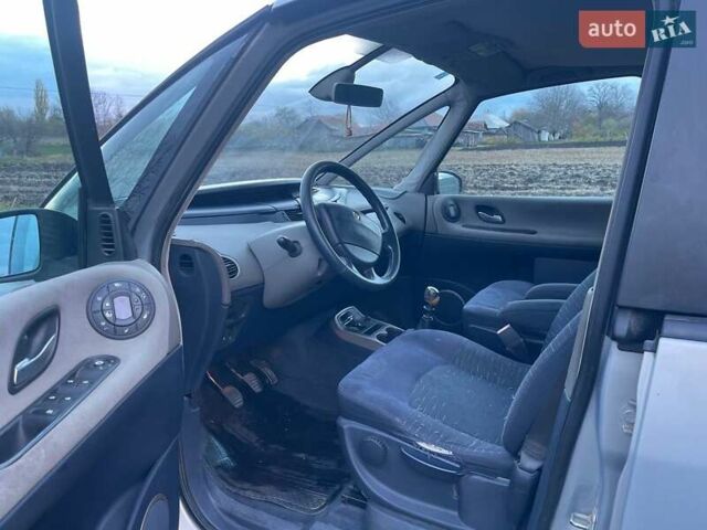 Серый Рено Эспейс, объемом двигателя 2.2 л и пробегом 212 тыс. км за 3800 $, фото 12 на Automoto.ua