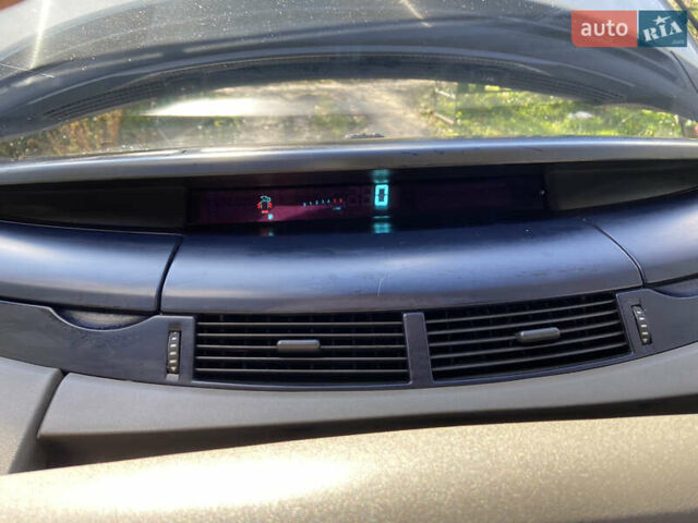 Рено Еспейс 2003 у Хмельницькому на Automoto.ua Сірий Рено Еспейс, об'ємом двигуна 2.19 л та пробігом 557 тис. км за 4500 $, фото 19 на Automoto.ua