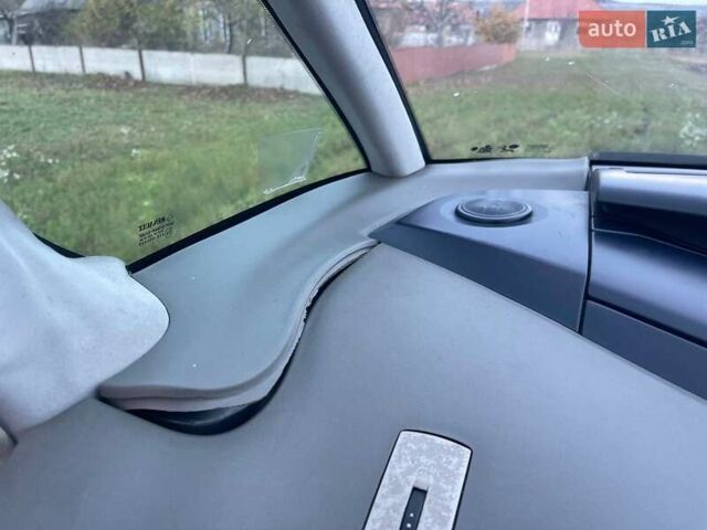 Серый Рено Эспейс, объемом двигателя 2.2 л и пробегом 212 тыс. км за 3800 $, фото 27 на Automoto.ua