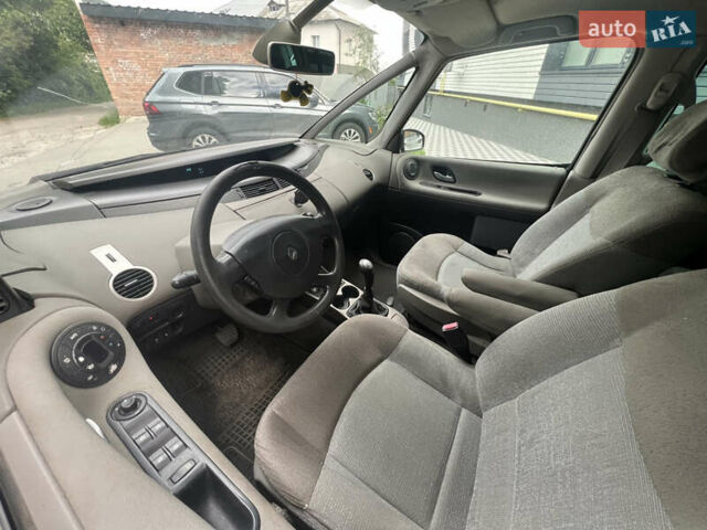 Серый Рено Эспейс, объемом двигателя 2.2 л и пробегом 248 тыс. км за 2400 $, фото 6 на Automoto.ua