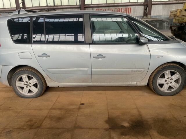 Сірий Рено Еспейс, об'ємом двигуна 3 л та пробігом 320 тис. км за 2846 $, фото 1 на Automoto.ua