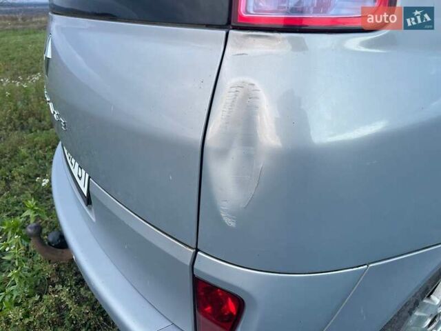 Серый Рено Эспейс, объемом двигателя 2.2 л и пробегом 212 тыс. км за 3800 $, фото 34 на Automoto.ua