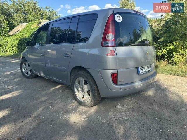 Серый Рено Эспейс, объемом двигателя 2.2 л и пробегом 250 тыс. км за 2700 $, фото 6 на Automoto.ua