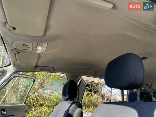 Рено Еспейс 2003 у Хмельницькому на Automoto.ua Сірий Рено Еспейс, об'ємом двигуна 2.19 л та пробігом 557 тис. км за 4500 $, фото 20 на Automoto.ua