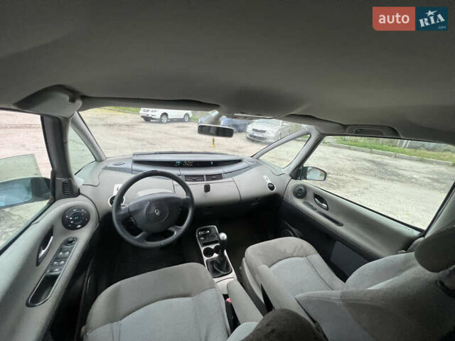 Серый Рено Эспейс, объемом двигателя 2.2 л и пробегом 248 тыс. км за 2500 $, фото 10 на Automoto.ua