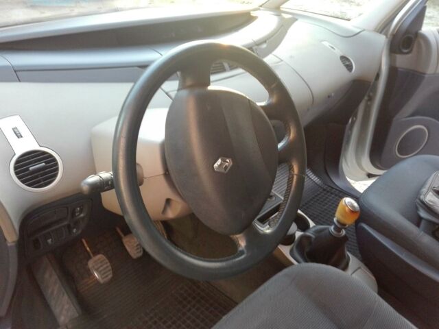 Сірий Рено Еспейс, об'ємом двигуна 2.2 л та пробігом 220 тис. км за 5800 $, фото 4 на Automoto.ua