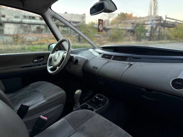 Рено Эспейс 2003 в Одессе на Automoto.ua Серый Рено Эспейс, объемом двигателя 3 л и пробегом 270 тыс. км за 3800 $, фото 5 на Automoto.ua