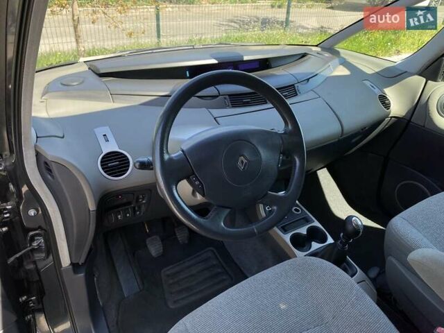 Серый Рено Эспейс, объемом двигателя 2 л и пробегом 187 тыс. км за 5499 $, фото 16 на Automoto.ua