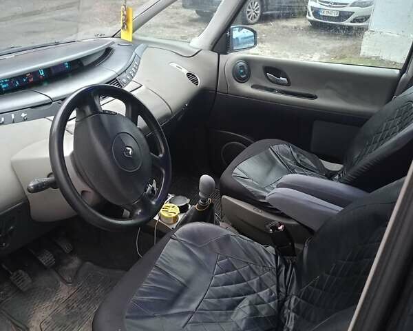 Сірий Рено Еспейс, об'ємом двигуна 2.2 л та пробігом 180 тис. км за 5000 $, фото 4 на Automoto.ua