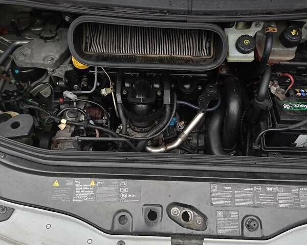 Сірий Рено Еспейс, об'ємом двигуна 2.2 л та пробігом 180 тис. км за 5000 $, фото 2 на Automoto.ua