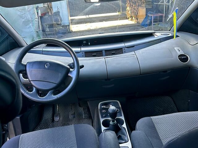 Серый Рено Эспейс, объемом двигателя 1.9 л и пробегом 280 тыс. км за 4800 $, фото 2 на Automoto.ua