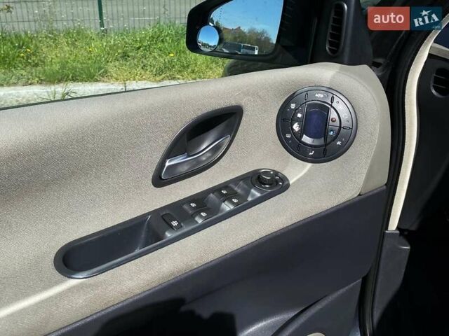 Серый Рено Эспейс, объемом двигателя 2 л и пробегом 187 тыс. км за 5499 $, фото 13 на Automoto.ua