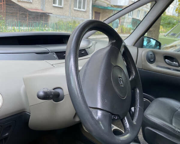 Рено Эспейс 2004 в Черкассах на Automoto.ua Серый Рено Эспейс, объемом двигателя 2 л и пробегом 555 тыс. км за 3100 $, фото 22 на Automoto.ua