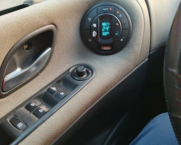 Сірий Рено Еспейс, об'ємом двигуна 1.87 л та пробігом 331 тис. км за 5500 $, фото 13 на Automoto.ua