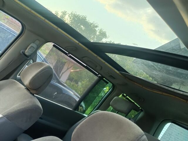 Серый Рено Эспейс, объемом двигателя 2.2 л и пробегом 300 тыс. км за 3000 $, фото 3 на Automoto.ua