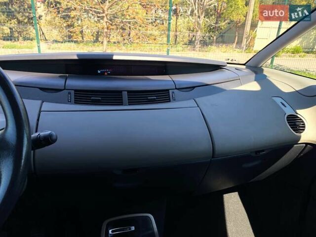 Серый Рено Эспейс, объемом двигателя 2 л и пробегом 187 тыс. км за 5499 $, фото 33 на Automoto.ua