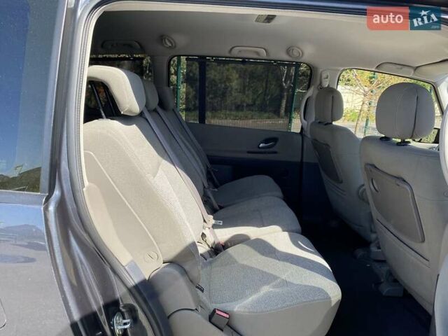 Серый Рено Эспейс, объемом двигателя 2 л и пробегом 187 тыс. км за 5499 $, фото 43 на Automoto.ua