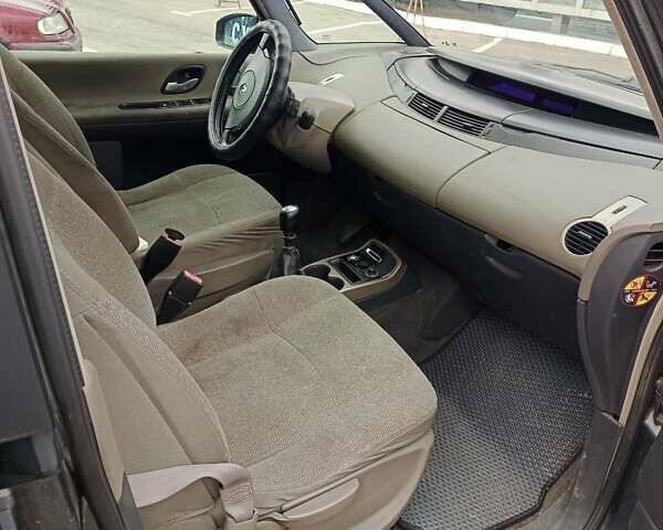 Рено Эспейс 2004 в Харькове на Automoto.ua Серый Рено Эспейс, объемом двигателя 2 л и пробегом 250 тыс. км за 4700 $, фото 10 на Automoto.ua