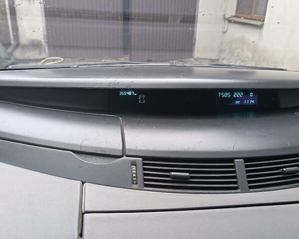 Серый Рено Эспейс, объемом двигателя 2.19 л и пробегом 360 тыс. км за 3700 $, фото 31 на Automoto.ua