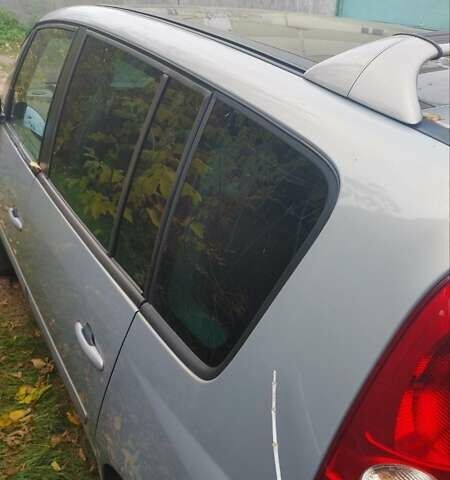 Рено Эспейс 2004 в Ирпене на Automoto.ua Серый Рено Эспейс, объемом двигателя 3 л и пробегом 320 тыс. км за 2300 $, фото 6 на Automoto.ua