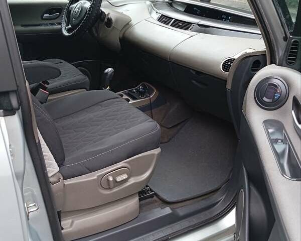 Сірий Рено Еспейс, об'ємом двигуна 3 л та пробігом 300 тис. км за 3400 $, фото 3 на Automoto.ua