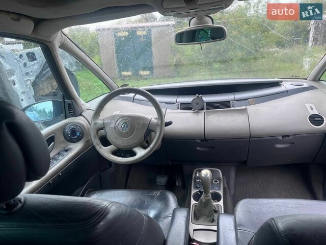 Серый Рено Эспейс, объемом двигателя 2.96 л и пробегом 267 тыс. км за 2500 $, фото 9 на Automoto.ua
