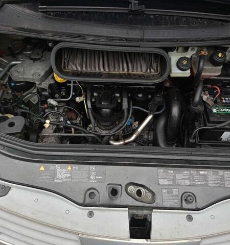 Серый Рено Эспейс, объемом двигателя 2.2 л и пробегом 200 тыс. км за 4000 $, фото 4 на Automoto.ua