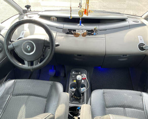 Серый Рено Эспейс, объемом двигателя 2.2 л и пробегом 298 тыс. км за 5499 $, фото 11 на Automoto.ua