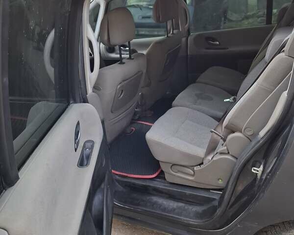 Серый Рено Эспейс, объемом двигателя 2.19 л и пробегом 312 тыс. км за 3500 $, фото 8 на Automoto.ua