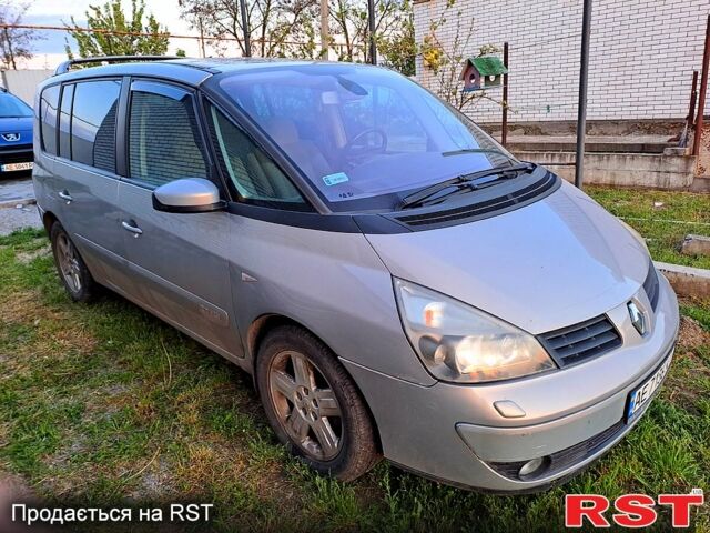 Серый Рено Эспейс, объемом двигателя 2.2 л и пробегом 149 тыс. км за 4660 $, фото 2 на Automoto.ua