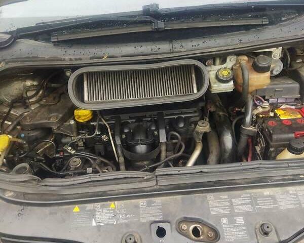 Серый Рено Эспейс, объемом двигателя 2.2 л и пробегом 350 тыс. км за 4500 $, фото 6 на Automoto.ua