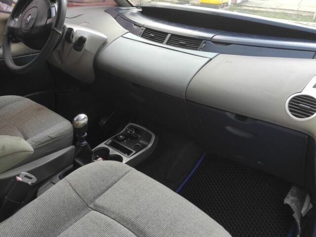 Серый Рено Эспейс, объемом двигателя 1.9 л и пробегом 450 тыс. км за 3500 $, фото 3 на Automoto.ua