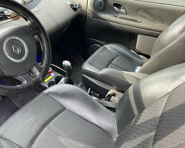 Серый Рено Эспейс, объемом двигателя 2.2 л и пробегом 298 тыс. км за 5499 $, фото 19 на Automoto.ua