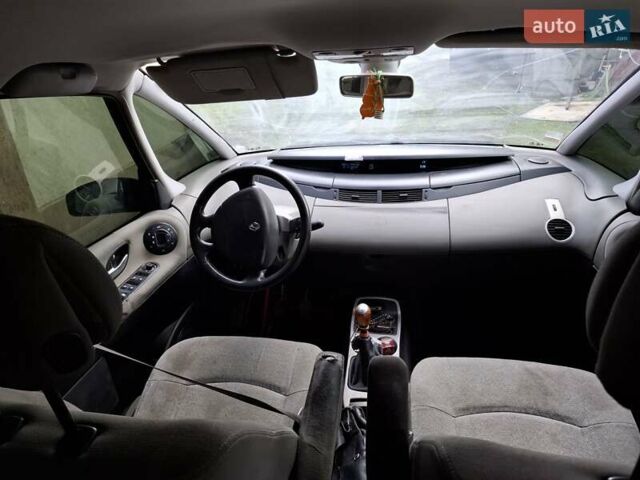 Серый Рено Эспейс, объемом двигателя 2.19 л и пробегом 312 тыс. км за 3500 $, фото 4 на Automoto.ua
