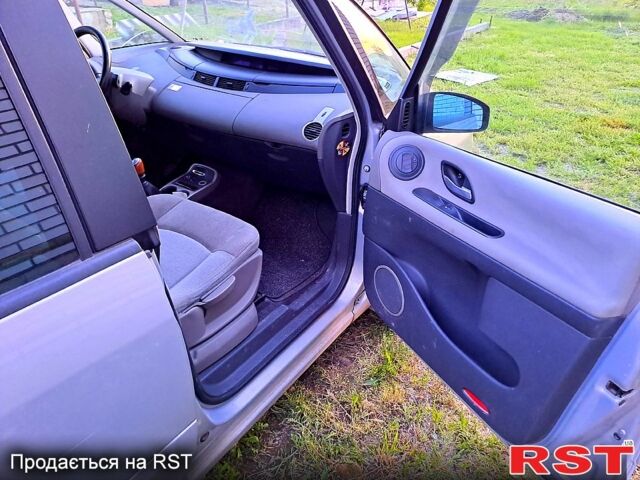 Серый Рено Эспейс, объемом двигателя 2.2 л и пробегом 149 тыс. км за 4660 $, фото 9 на Automoto.ua
