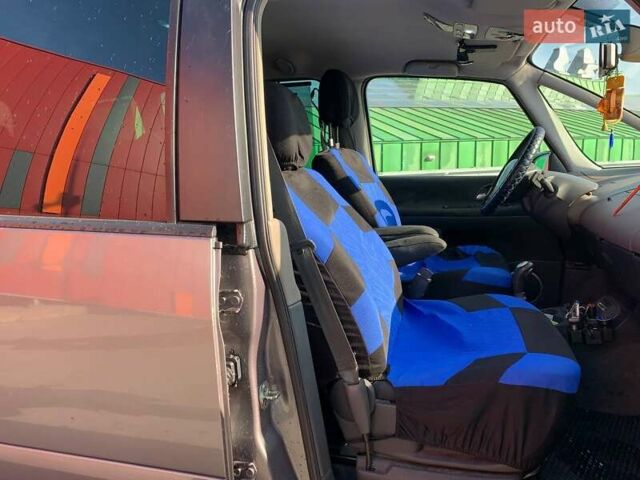 Серый Рено Эспейс, объемом двигателя 2.2 л и пробегом 292 тыс. км за 4690 $, фото 10 на Automoto.ua