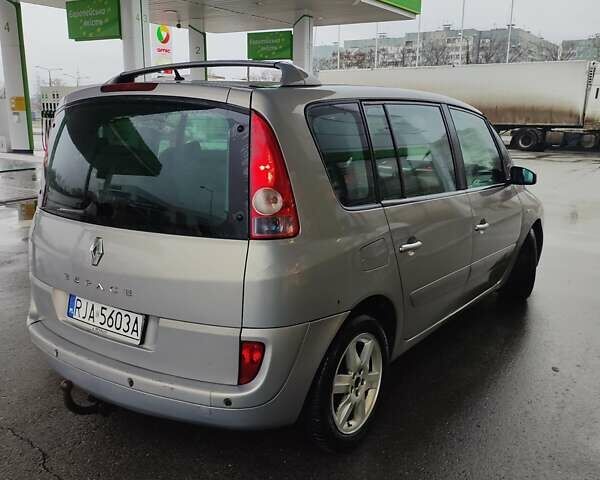 Серый Рено Эспейс, объемом двигателя 2.2 л и пробегом 353 тыс. км за 2700 $, фото 5 на Automoto.ua