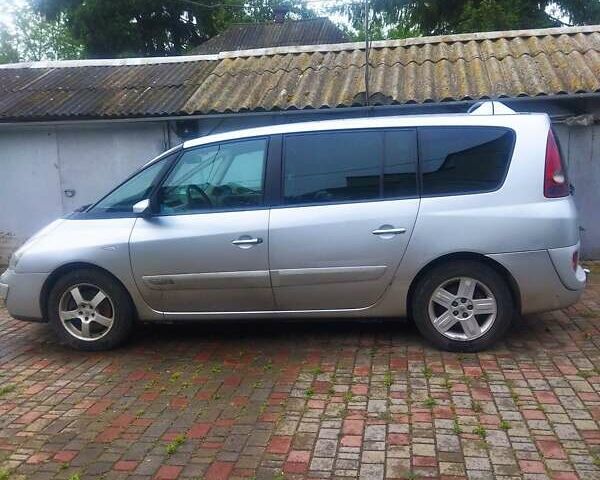 Серый Рено Эспейс, объемом двигателя 2.2 л и пробегом 350 тыс. км за 4500 $, фото 2 на Automoto.ua