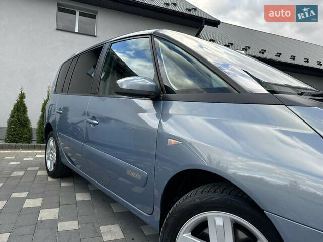 Серый Рено Эспейс, объемом двигателя 2 л и пробегом 228 тыс. км за 6750 $, фото 24 на Automoto.ua