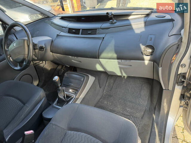 Сірий Рено Еспейс, об'ємом двигуна 1.87 л та пробігом 260 тис. км за 5200 $, фото 8 на Automoto.ua