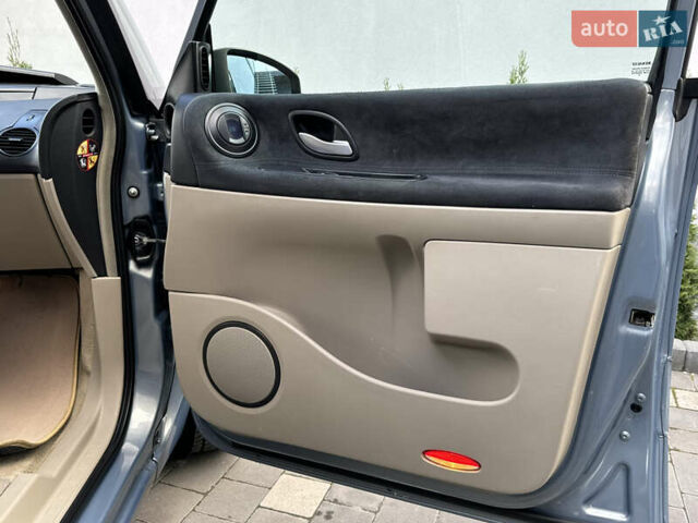 Серый Рено Эспейс, объемом двигателя 2 л и пробегом 228 тыс. км за 6750 $, фото 62 на Automoto.ua