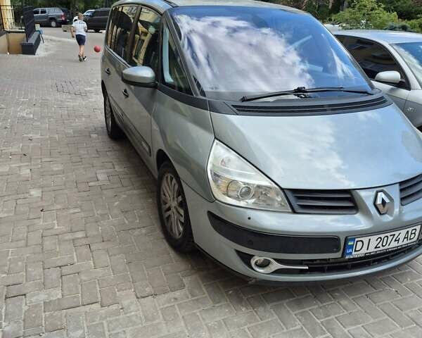 Серый Рено Эспейс, объемом двигателя 2.2 л и пробегом 298 тыс. км за 4500 $, фото 1 на Automoto.ua