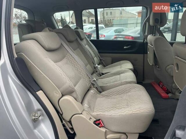 Сірий Рено Еспейс, об'ємом двигуна 2 л та пробігом 223 тис. км за 4990 $, фото 10 на Automoto.ua