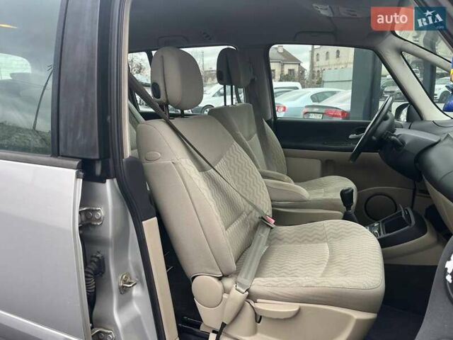 Сірий Рено Еспейс, об'ємом двигуна 2 л та пробігом 223 тис. км за 4990 $, фото 11 на Automoto.ua