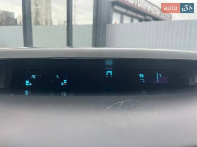 Сірий Рено Еспейс, об'ємом двигуна 2 л та пробігом 223 тис. км за 4990 $, фото 22 на Automoto.ua