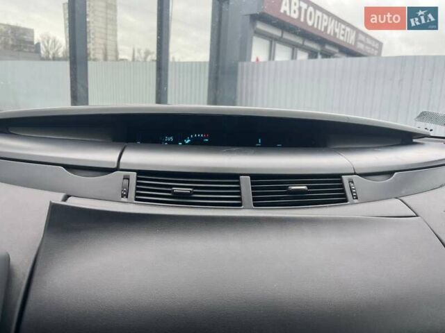 Сірий Рено Еспейс, об'ємом двигуна 2 л та пробігом 223 тис. км за 4990 $, фото 23 на Automoto.ua