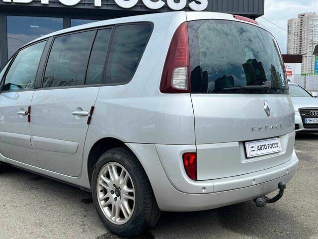 Серый Рено Эспейс, объемом двигателя 2 л и пробегом 204 тыс. км за 5790 $, фото 5 на Automoto.ua