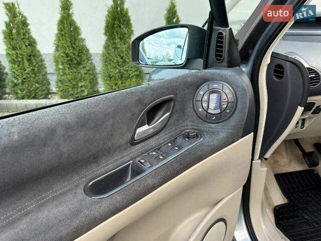 Серый Рено Эспейс, объемом двигателя 2 л и пробегом 228 тыс. км за 6750 $, фото 47 на Automoto.ua